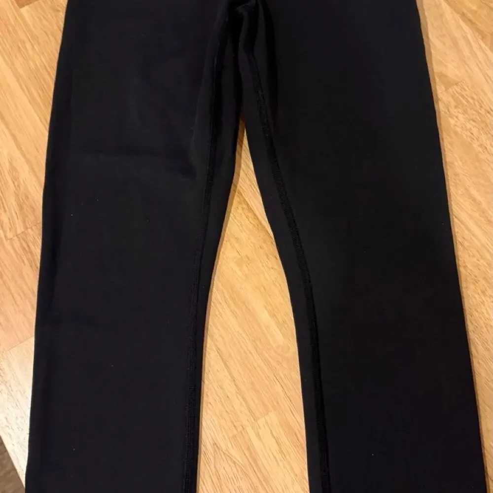 Lululemon Reversible Crop Leggings Size 6 Black Navy Yoga Pants Reversible